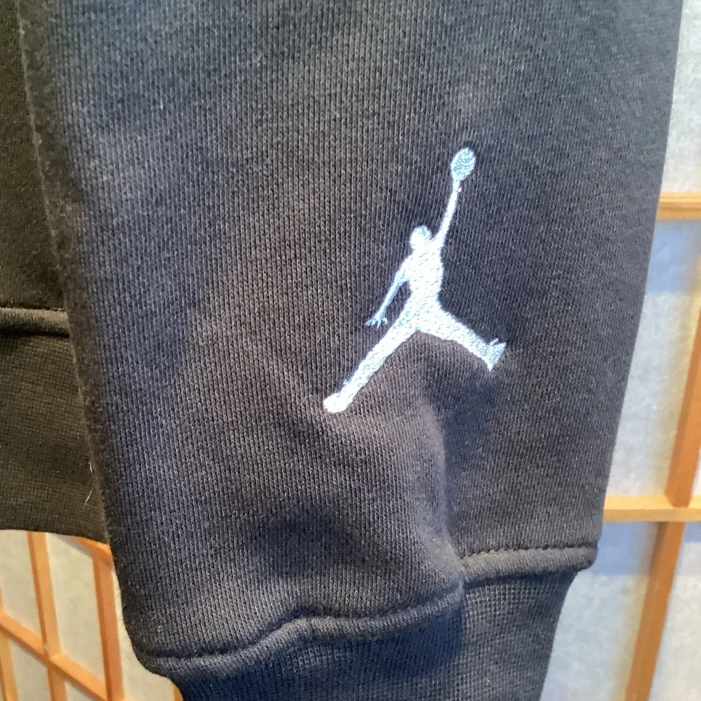 Jordan Chicago Lost And Found Hoodie FD0568-010 Men's Size Small